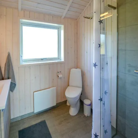 Feriehus Four-bedroom Holiday In