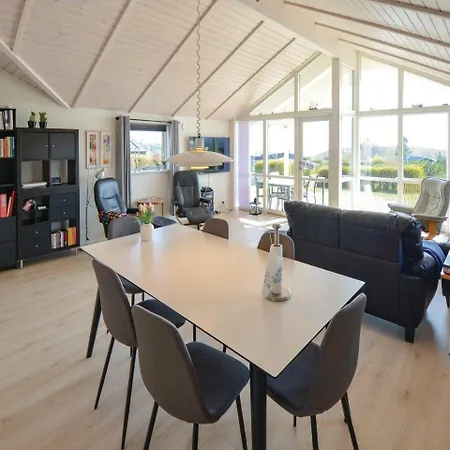 Four-bedroom Holiday In Feriehus Ebeltoft