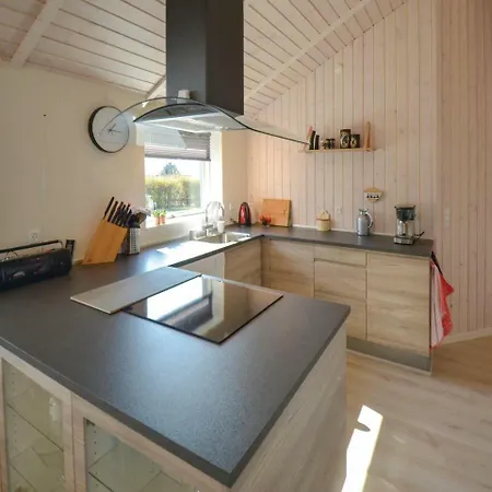 Feriehus Four-bedroom Holiday In
